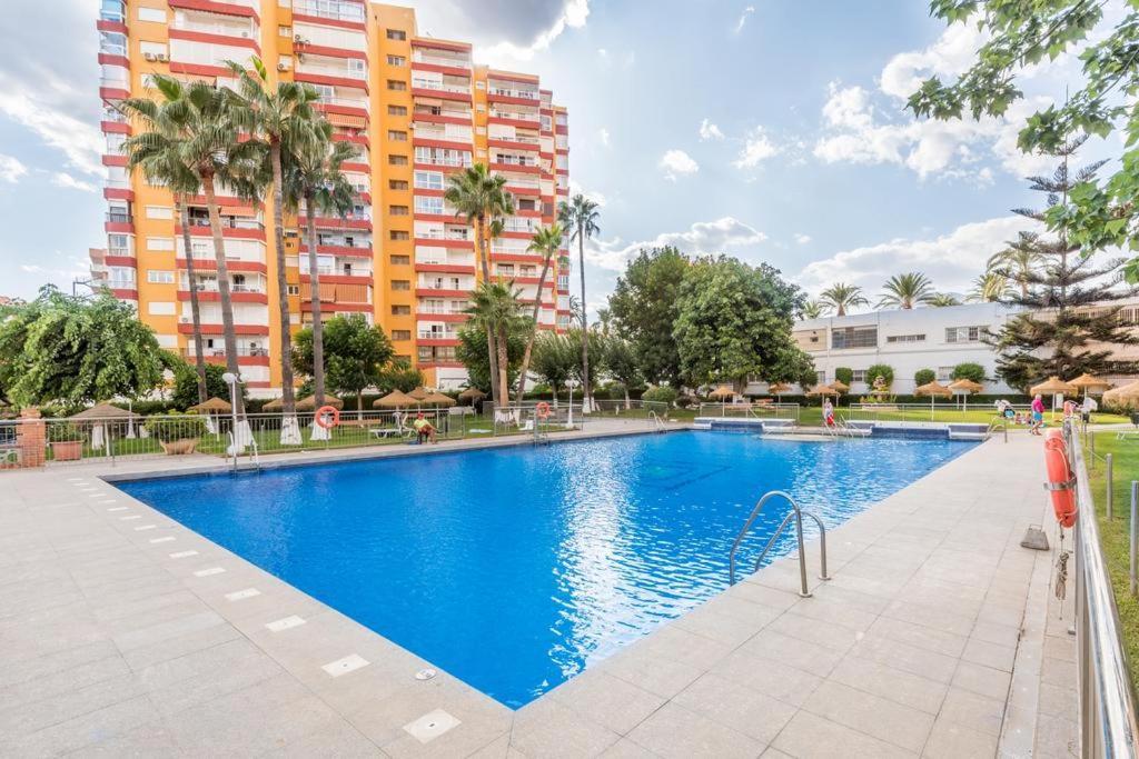 Coqueto Apartamento En Puerto Marina Con Piscina Benalmadena Exterior photo